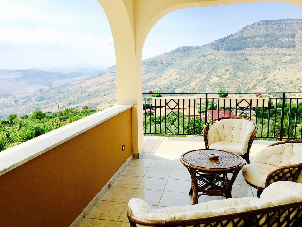 Villa Della Mimosa Alia Exterior foto